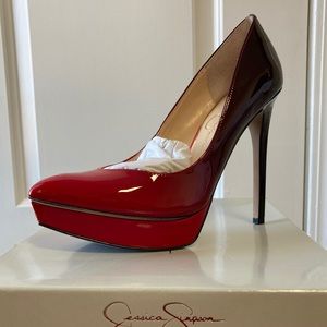 Jessica Simpson pumps